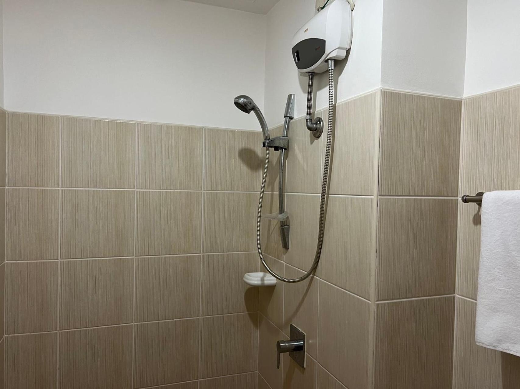 Grand Riviera Suites Manila Dış mekan fotoğraf